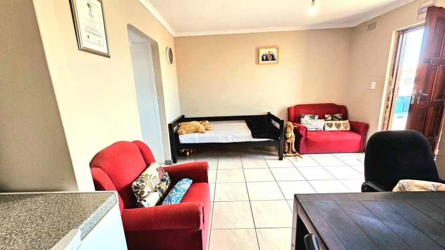 2 Bedroom Property for Sale in Strandfontein Village Western Cape